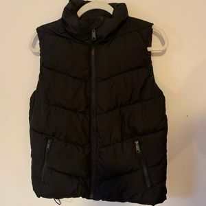 Black Gap Puffer Vest
